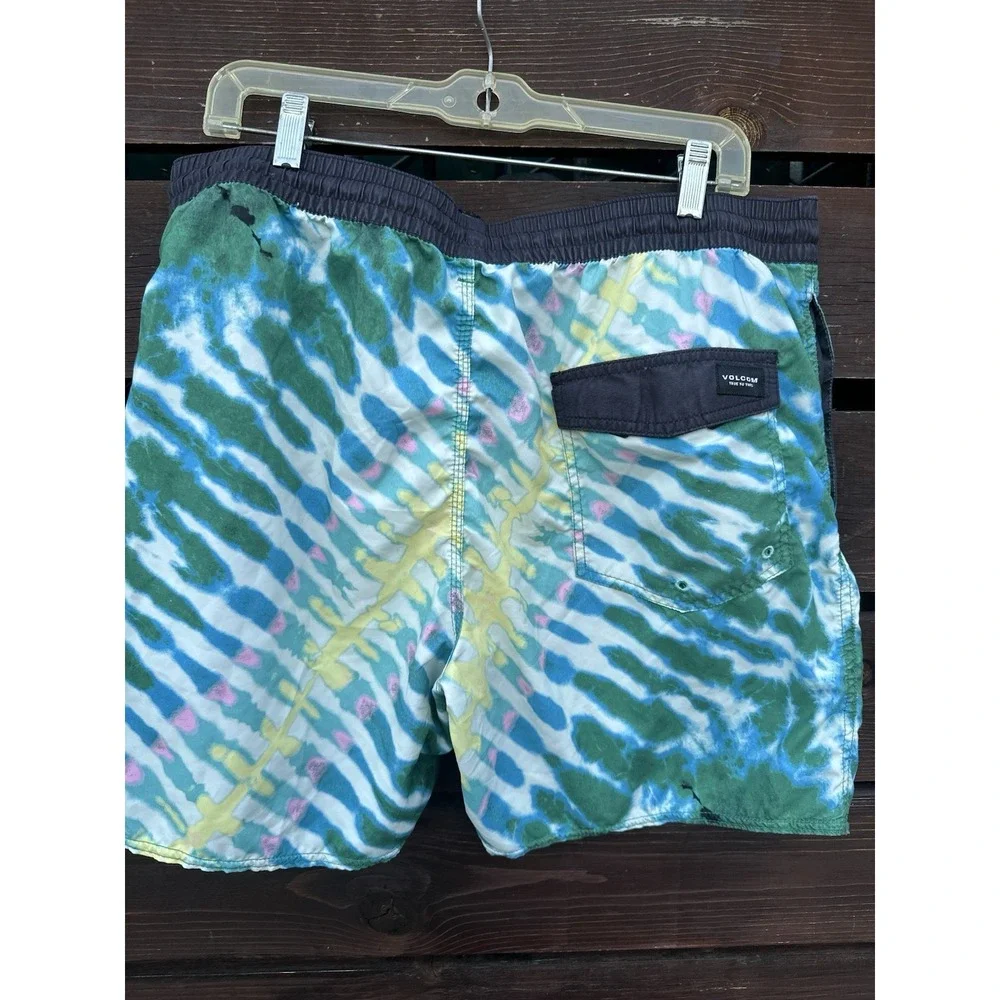 Volcom Beach Bunch Trunks Rad Style‎ Tie Dye Printed Board Shorts Pool Swim XL